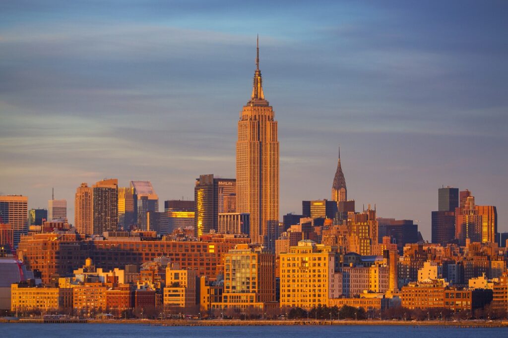 NEW YORK CITY TRAVEL GUIDE